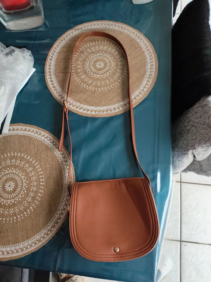 Sac bandoulière cognac neuf