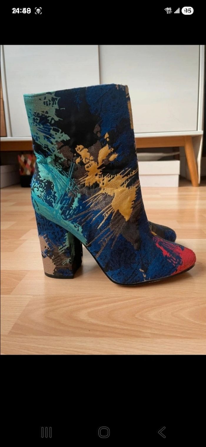 Bottine à Talon. Multicolores Asos