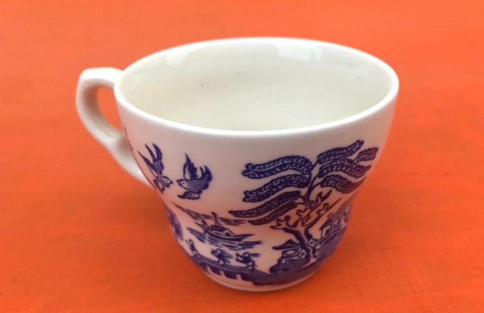 Années 1960 Tasse / Soucoupe  Céramique émaillée décor Japonisant  " Blue Willow " - photo numéro 4