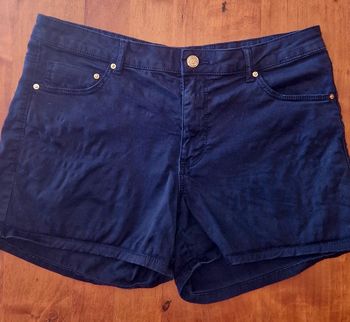 Joli short taille 38