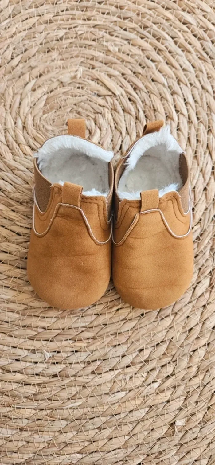 Paire de chausson anti dérapant taille 19 neuf - photo numéro 4