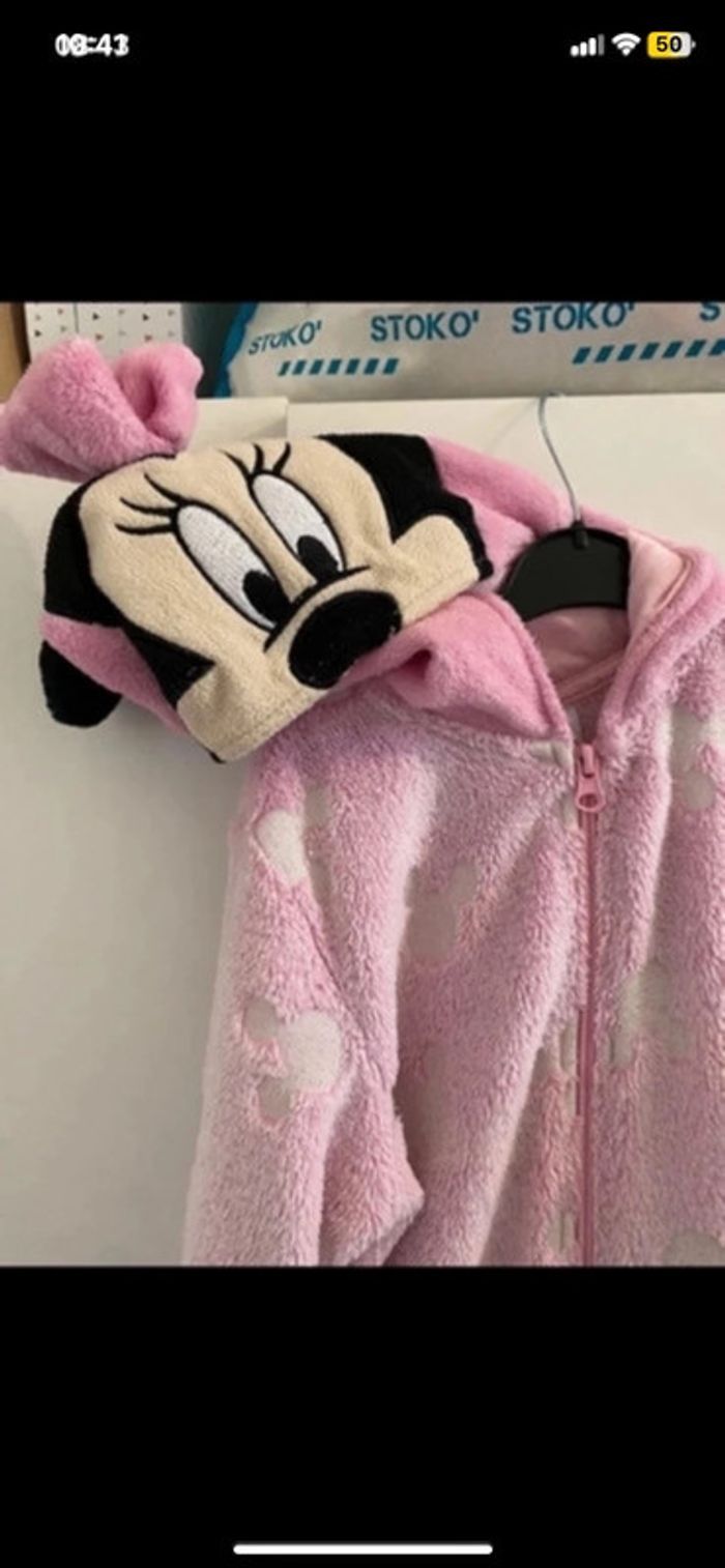 Combinaison pyjama Minnie taille 6 ans - photo numéro 3