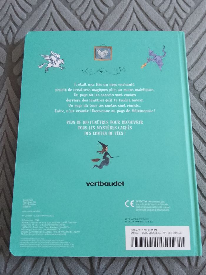 Livre Voyage au pays des contes - photo numéro 2