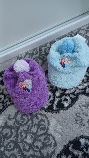 Lot de casquette fille frozen 2 matière douce disney taille unique pour enfant neuf