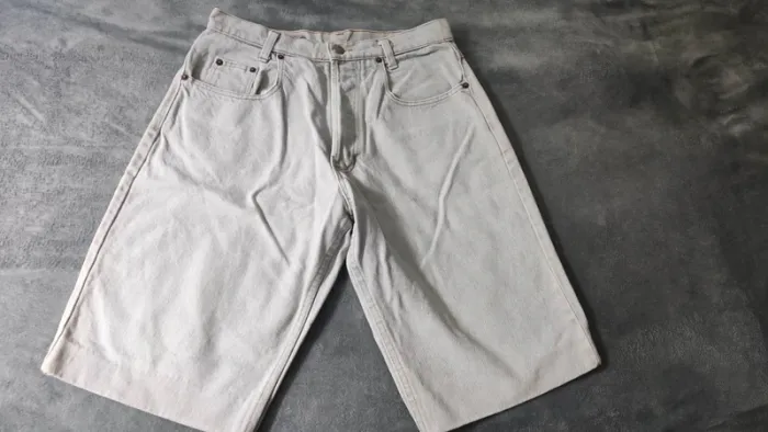 Bermuda en jeans taille 42