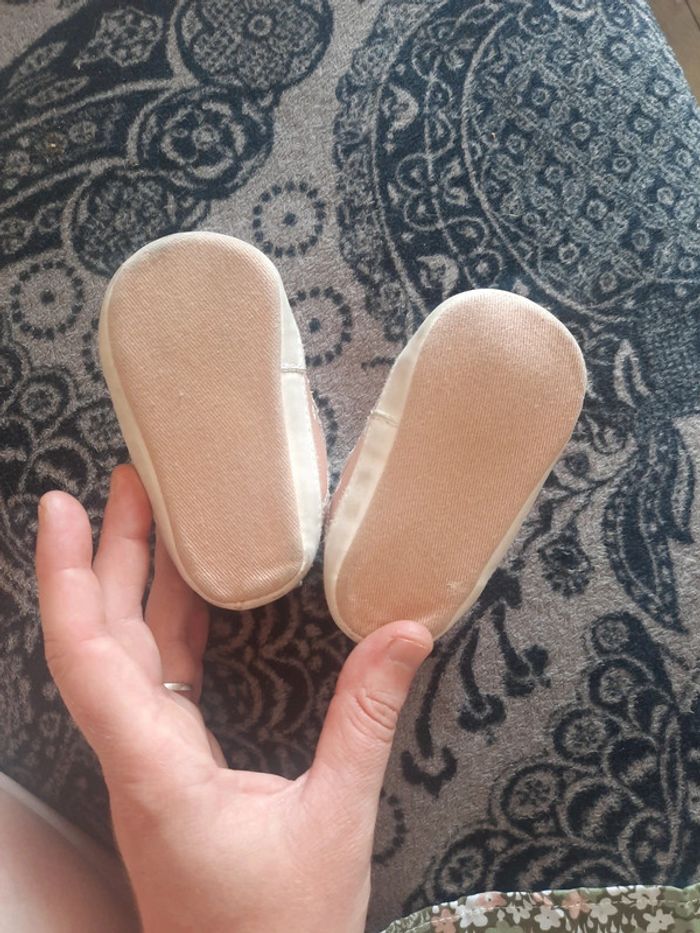 Chaussure bebe - photo numéro 2