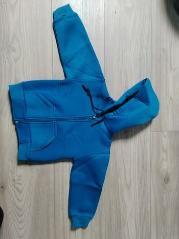 Veste à capuche