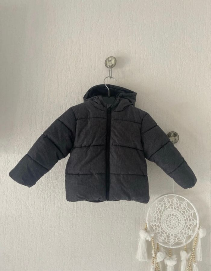doudoune grise avec capuche In Extenso  18 mois