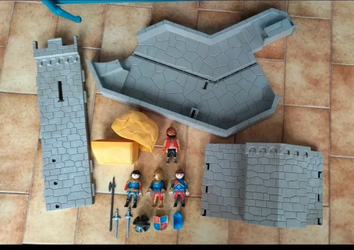 Playmobil 6006 chevalier du lion impérial plus pièces château fort