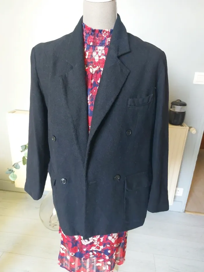 Veste noire Cacharel - photo numéro 2
