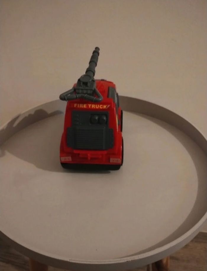 Camion de pompier - photo numéro 4