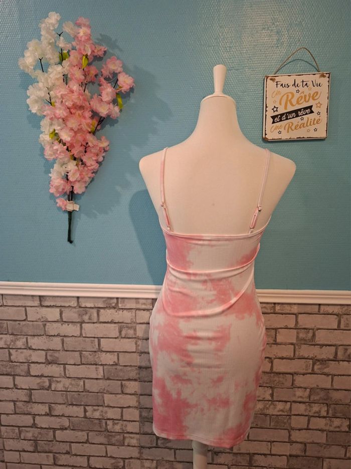 🩰Jolie robe duo de rose🩰 - photo numéro 3