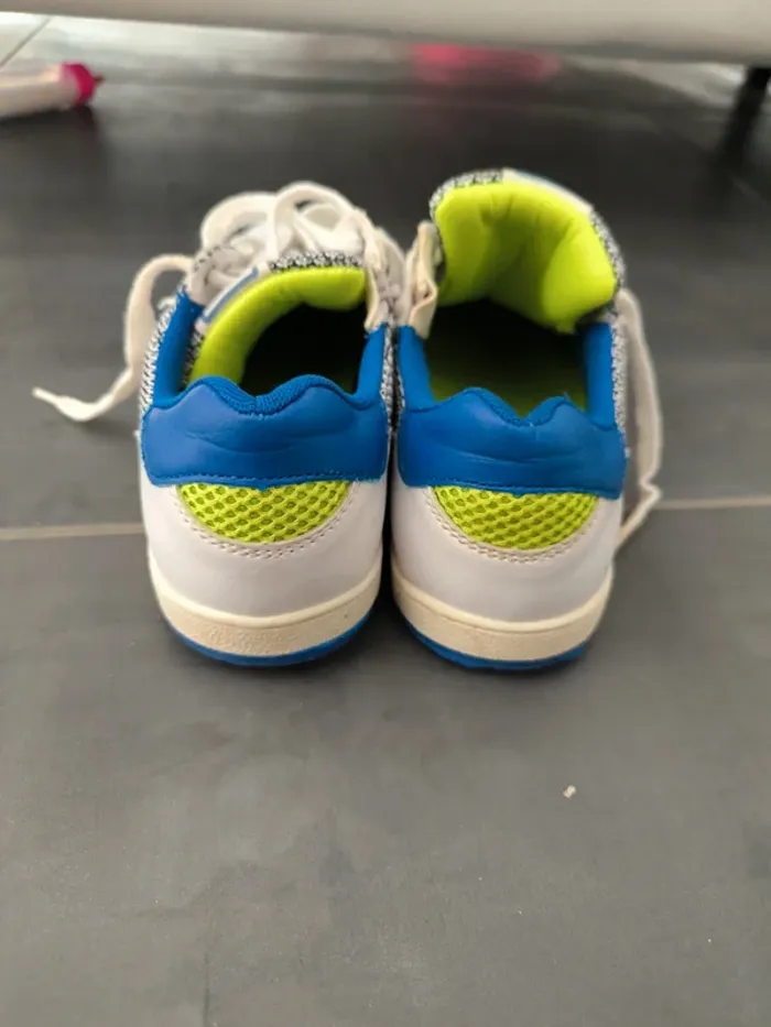Chaussures plates. Dpam. 37 - photo numéro 3