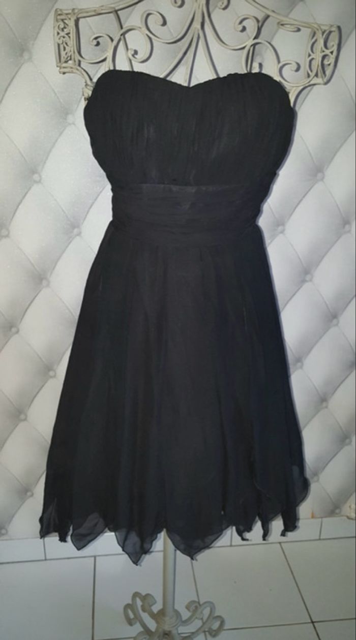 Robe noire - photo numéro 2