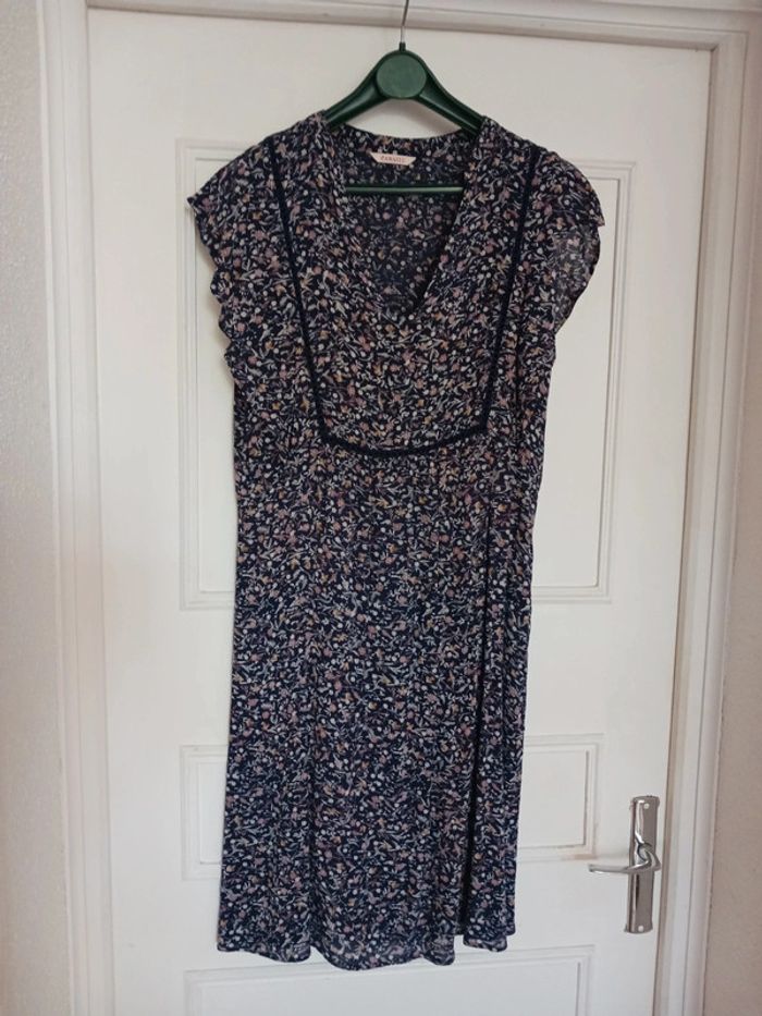 Robe marine à fleurs Camaïeu
