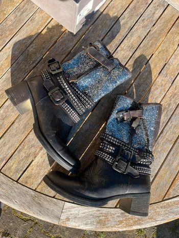 Bottes haute noire pailletées argentée