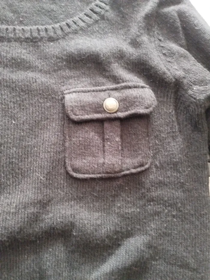 Pull noir - photo numéro 2