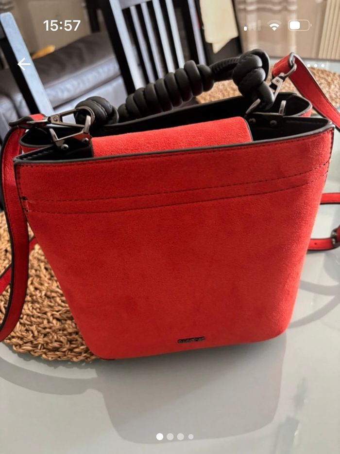 Sac seau suédine  rouge Parfois