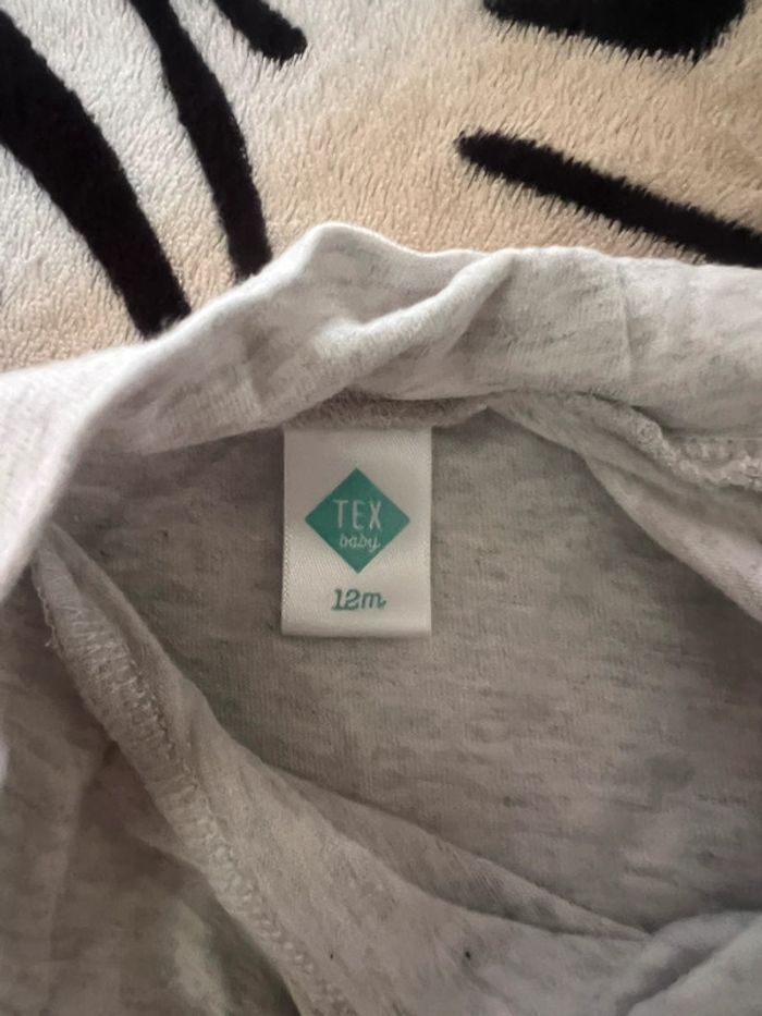Lot tee shirt 2pommes et kiabi 12mois - photo numéro 3