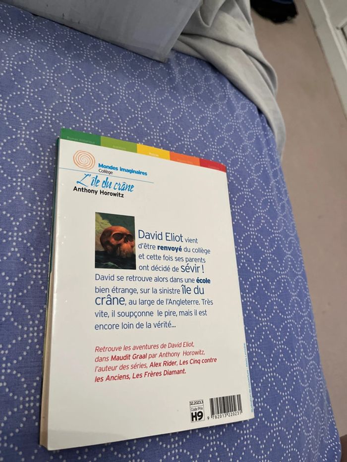 Livre L’ile du crâne - photo numéro 2
