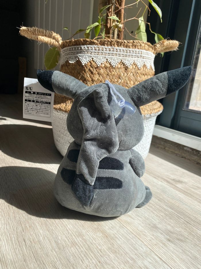 Peluche pickachu noir neuf Pokémon - photo numéro 2