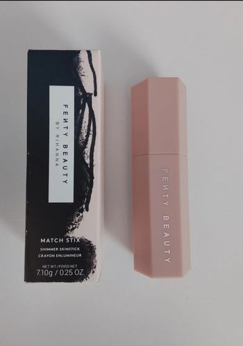 Fenty Beauty match stix crayon Enlumineur 7.10g i scream 06 neuf jamais utilisé jamais ouvert
