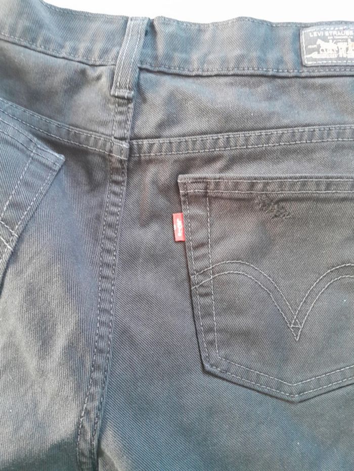 Jean levis 550 relaxed boot cut modèle pour hanches arrondies - photo numéro 4