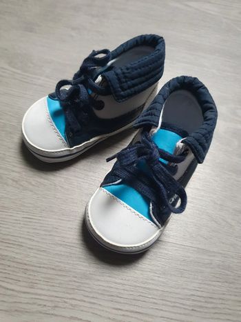 Chaussures souple pointure 19