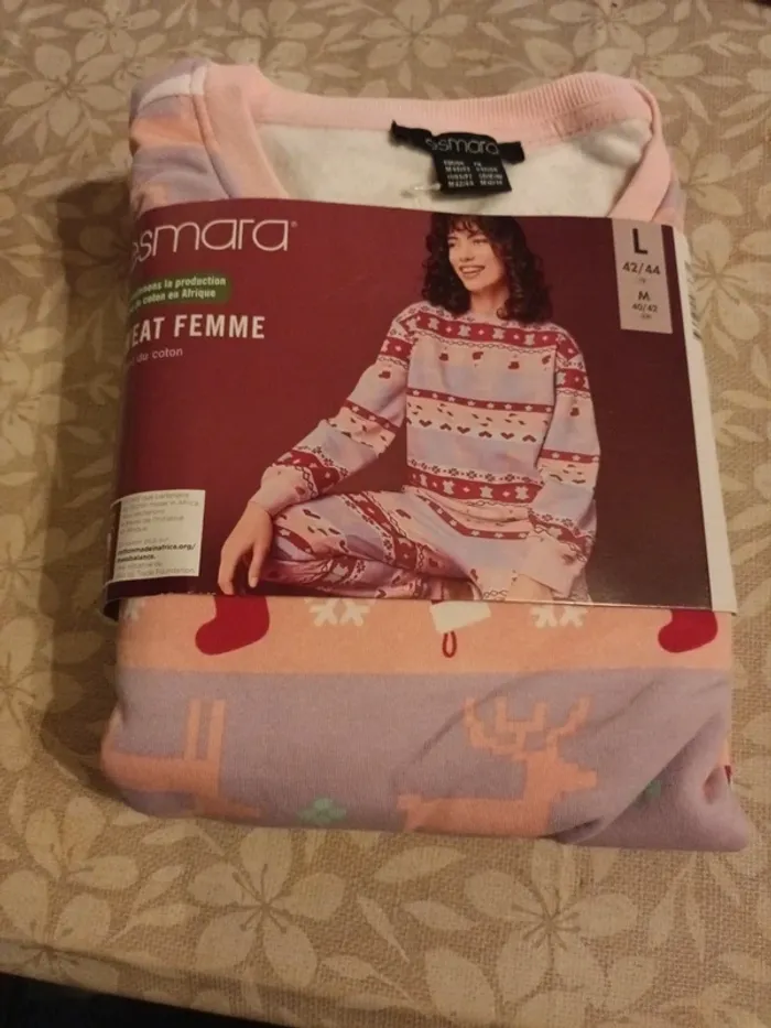 Sweat femme motif Noël taille 42 44