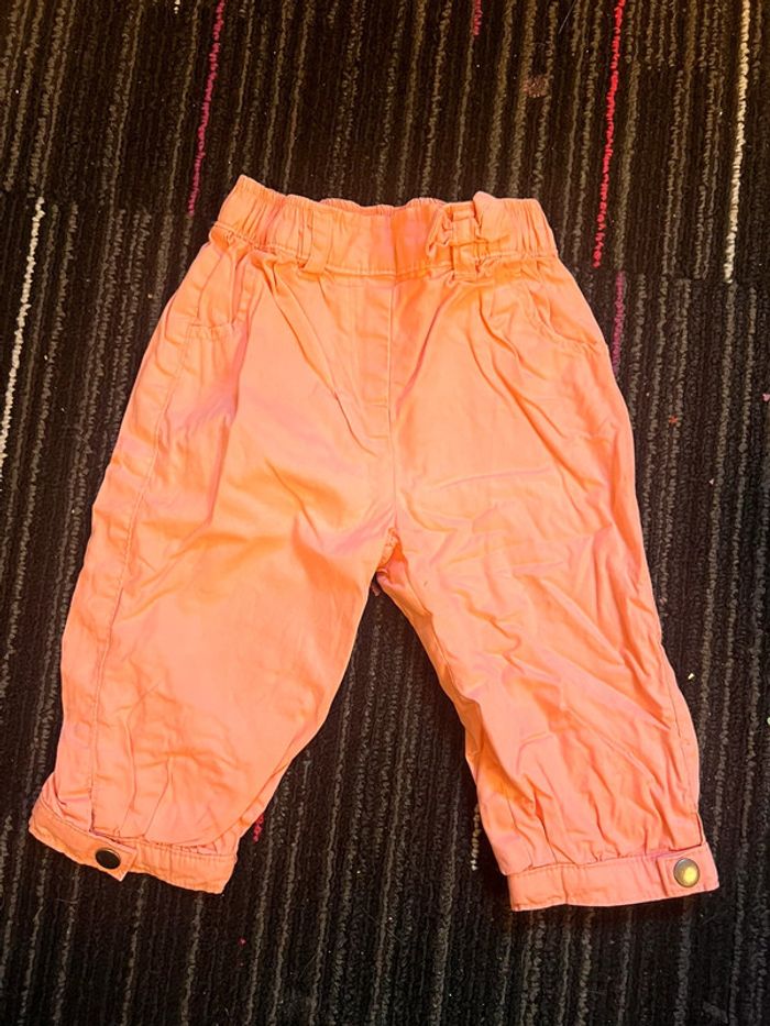 TEE shirt et pantalon Kiabi taille 9 mois - photo numéro 4