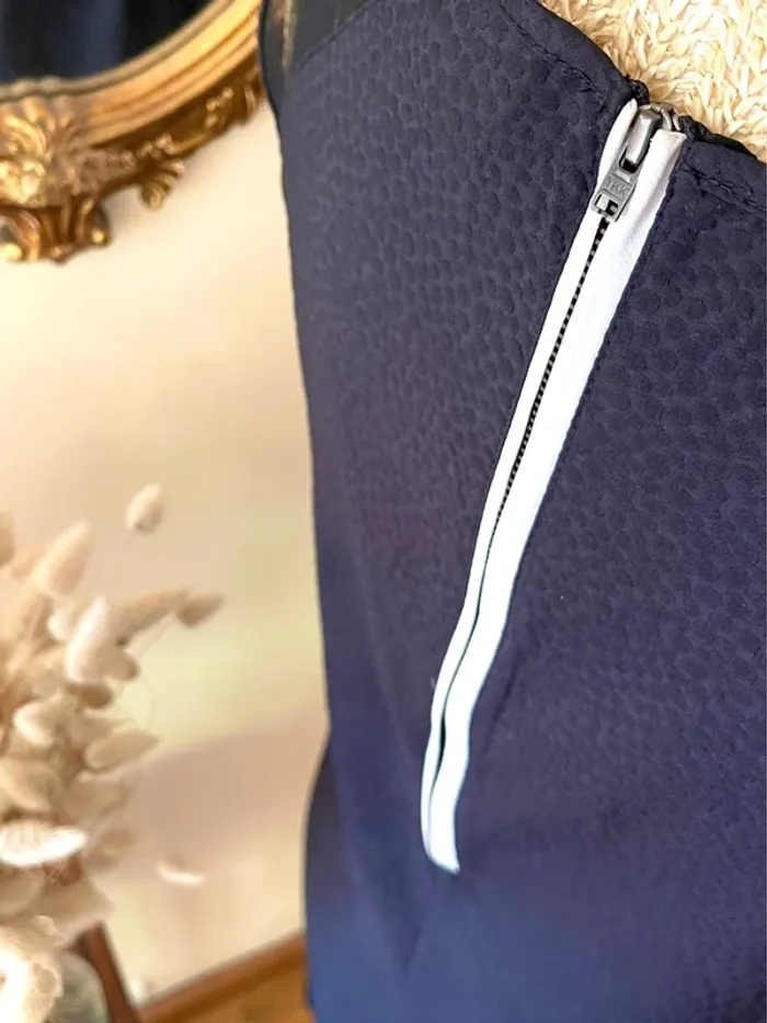 Robe Style Art Déco Neuve avec Détails en Tulle – Miss Captain – Taille M - photo numéro 9