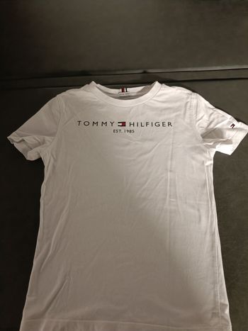 T-shirt tommy Hilfiger 10ans