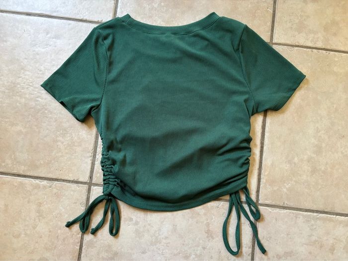 TEE shirt taille XS - photo numéro 2