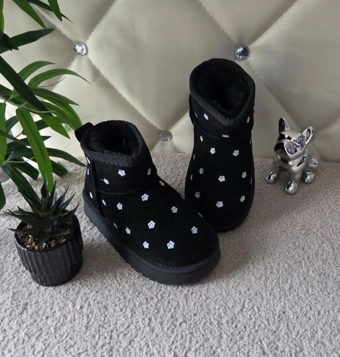 Bottines noires fleuris 30 - photo numéro 2