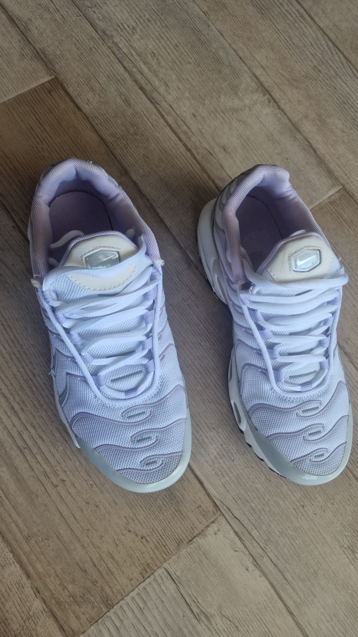 TN WHITE PURPLE pour femme taille 36,5
