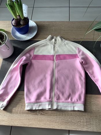 Gilet à fermeture taille 8 ans