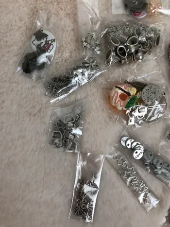 Gros lot breloques pour fabrication de bijoux