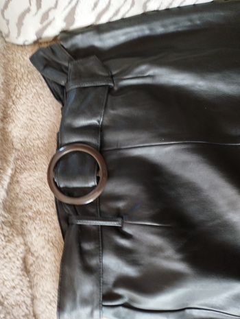 Jupe simili cuir noire taille 38