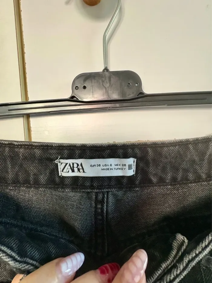 Jean Mom noir neuf - Zara - photo numéro 3