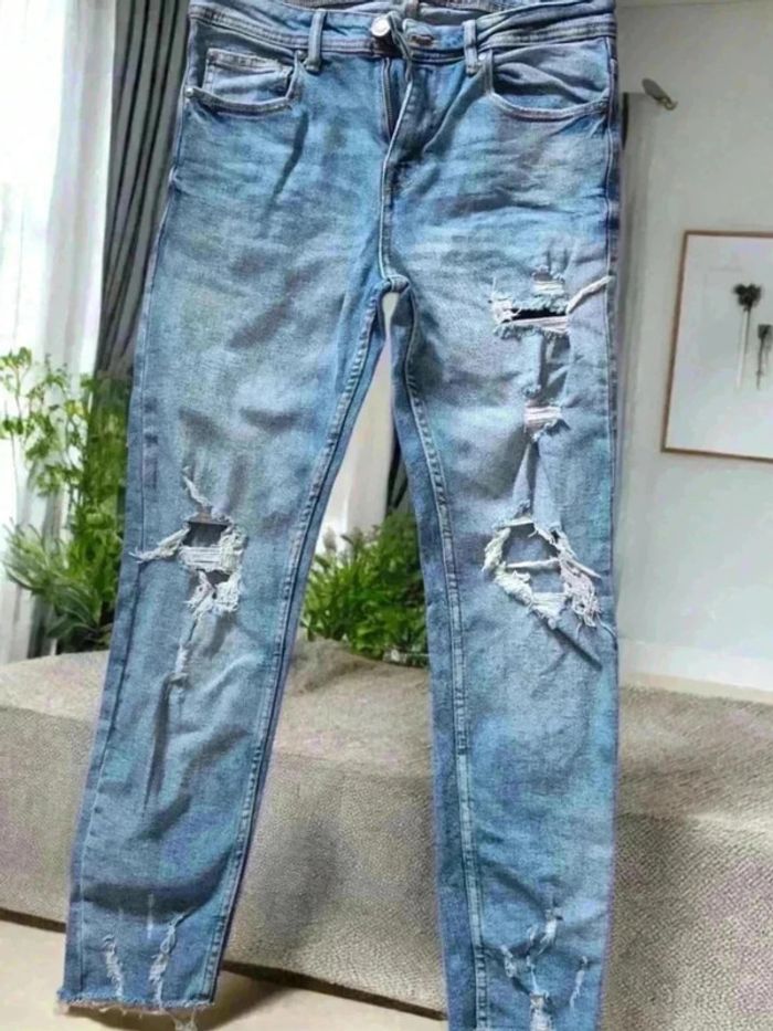 Jean troué taille 🌹30/30 🌹bleu clair