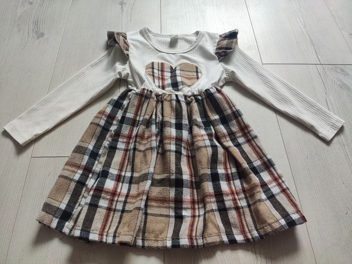 Robe blanche a carreaux marrons shein 4 ans