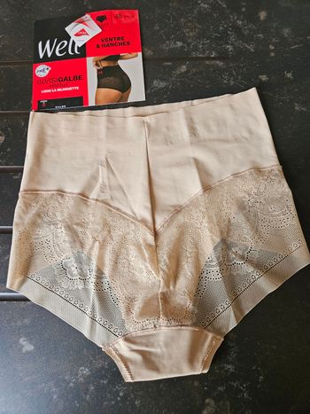 Culotte ventre et hanches neuve