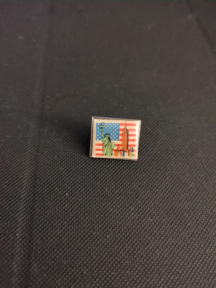 Pin's États unis USA Statue de la liberté