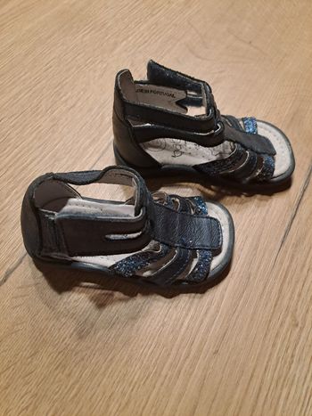 Chaussures en cuir premiers pas