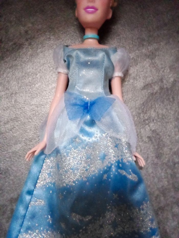 Poupées et coiffeuse Cendrillon - photo numéro 10
