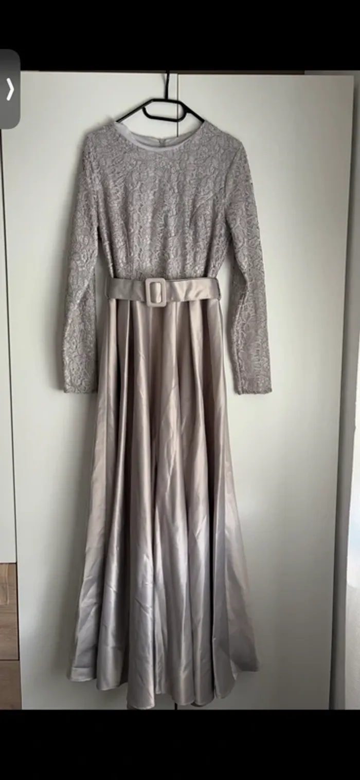 Robe longue de cérémonie / soirée grise argenté taille unique