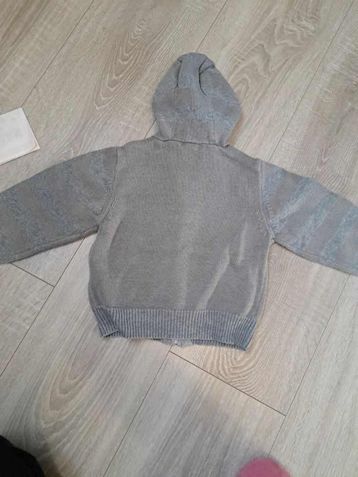 Gilet gris 18 mois - photo numéro 3