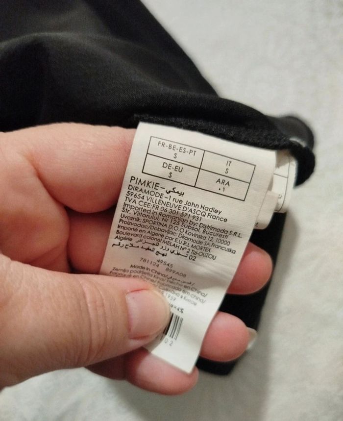 Robe noire - photo numéro 4