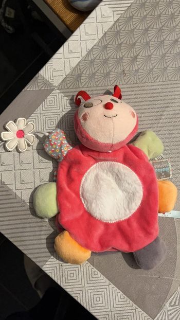 Doudou marionnette coccinelle kaloo