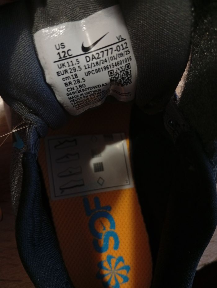 Baskets Nike neuves t.29,5 - photo numéro 5